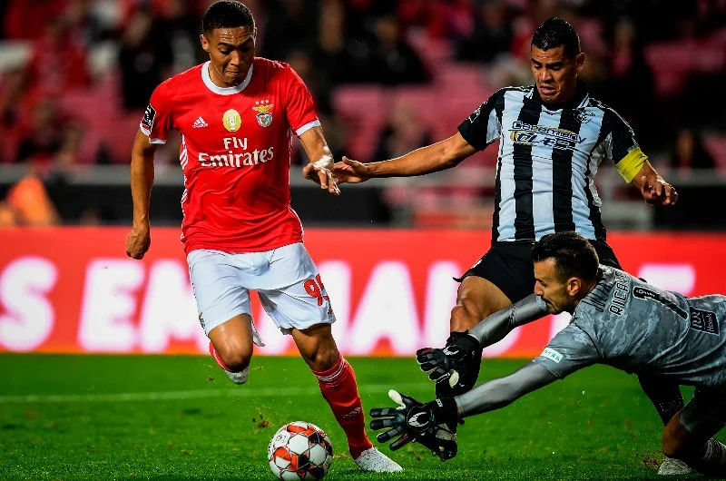 Soi kèo Portimonense vs Benfica, 1h15 ngày 11/6/2020 - VĐQG Bồ Đào Nha