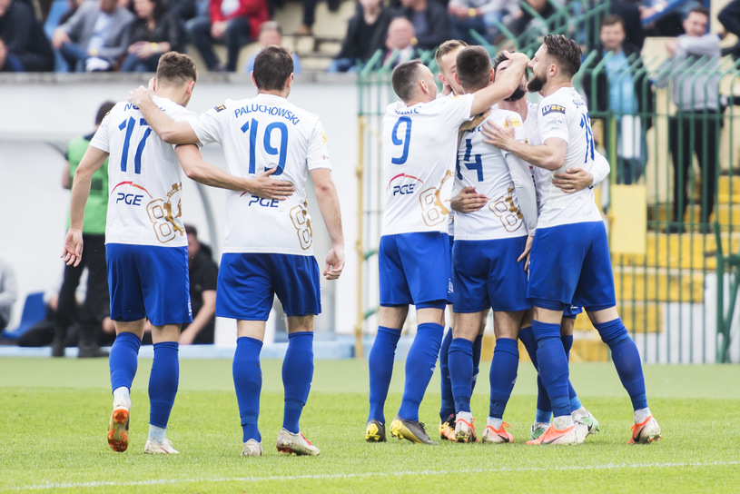 Soi kèo Miedz Legnica vs Stal Mielec