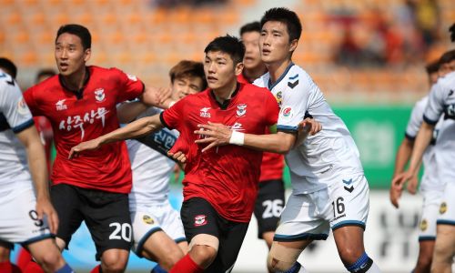 Soi kèo Sangju Sangmu vs Pohang Steelers, 17h00 ngày 13/06/2020 – giải hạng Nhất Hàn Quốc.