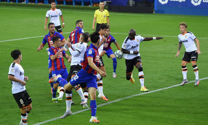 Soi kèo Granada vs Eibar