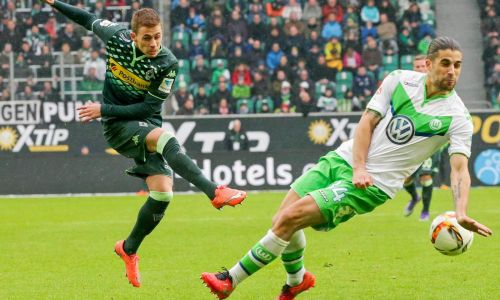 Soi kèo Gladbach vs Wolfsburg, 23h30 ngày 16/06/2020 – giải vô địch Đức. 