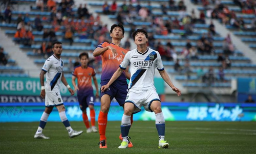 Soi kèo Pohang Steelers vs Gangwon, 17h00 ngày 20/06/2020 – giải hạng Nhất Hàn Quốc. 