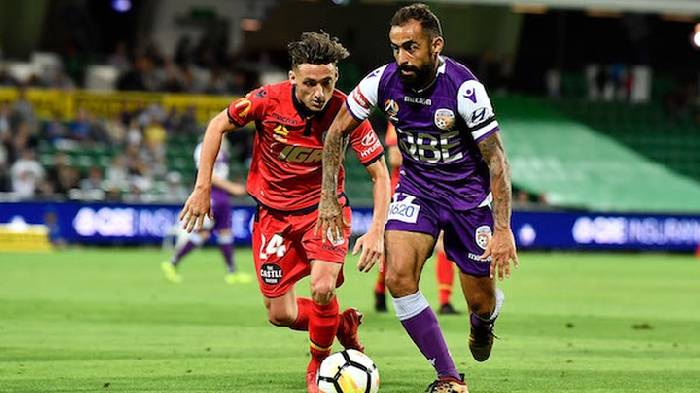 Soi kèo Adelaide vs Perth Glory