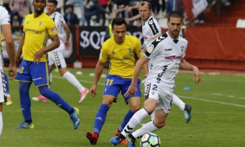 Soi kèo Cadiz vs Albacete, 02h00 ngày 21/07/2020 – giải hạng Hai Tây Ban Nha. 