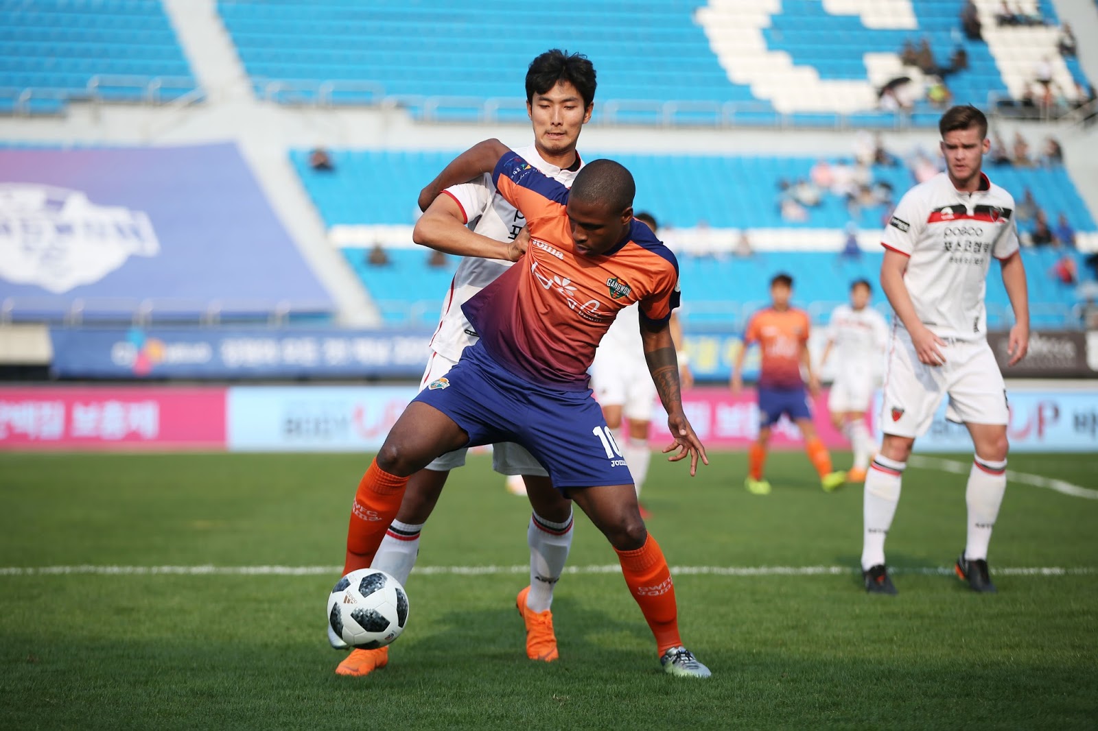 Soi kèo Gangwon vs Busan IPark