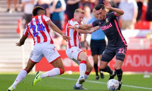 Soi kèo Leeds vs Stoke, 23h00 ngày 9/7/2020 - Hạng nhất Anh