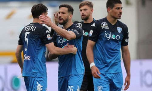 Soi kèo Livorno vs Empoli, 2h00 ngày 1/8/2020 - Hạng 2 Italia