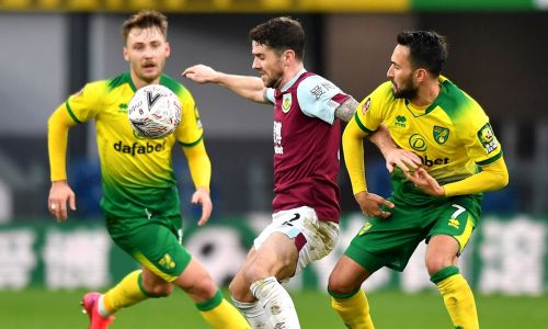 Soi kèo Norwich vs Burnley, 23h30 ngày 18/07 giải Ngoại hạng Anh. 