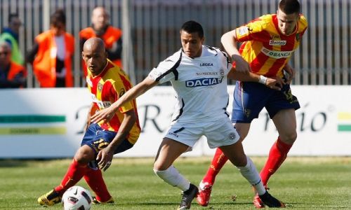 Soi kèo Udinese vs Lecce, 0h30 ngày 30/7/2020 VĐQG Italia