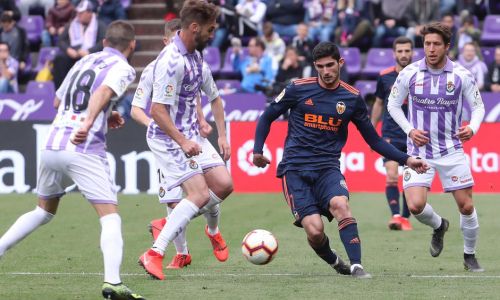 Soi kèo Valencia vs Valladolid, 0h30 ngày 8/7/2020 - La Liga