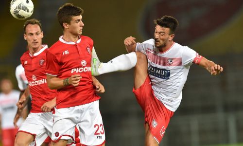 Soi kèo Venezia vs Perugia, 2h00 ngày 1/8/2020 Hạng 2 Italia