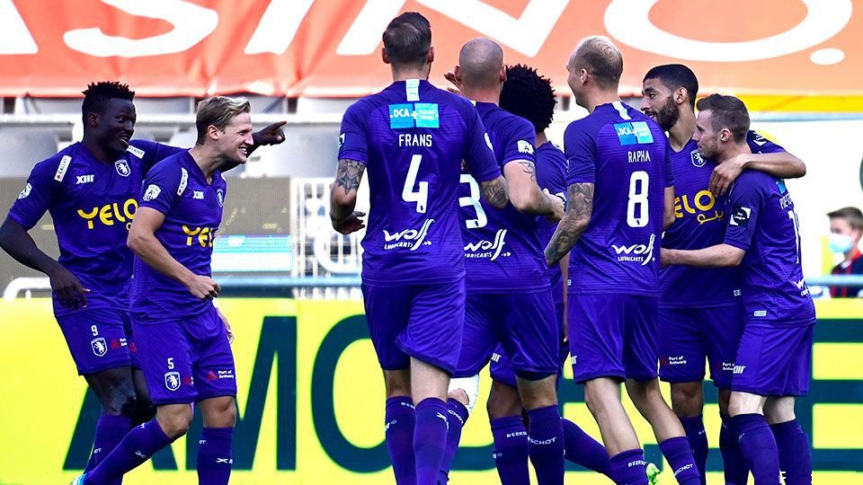 Soi kèo Beerschot vs Zulte Waregem 