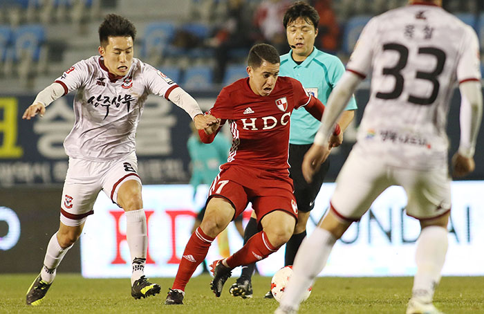 Soi kèo Sangju Sangmu vs Busan IPark