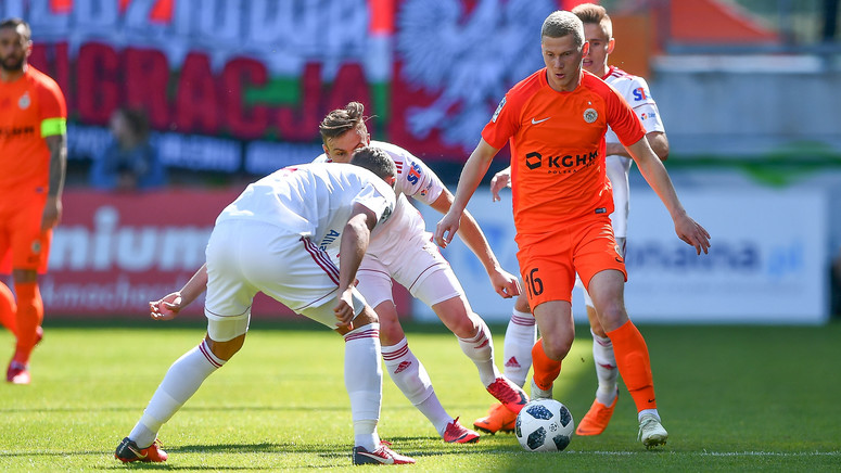 Soi kèo Zaglebie Lubin vs Warta Poznan