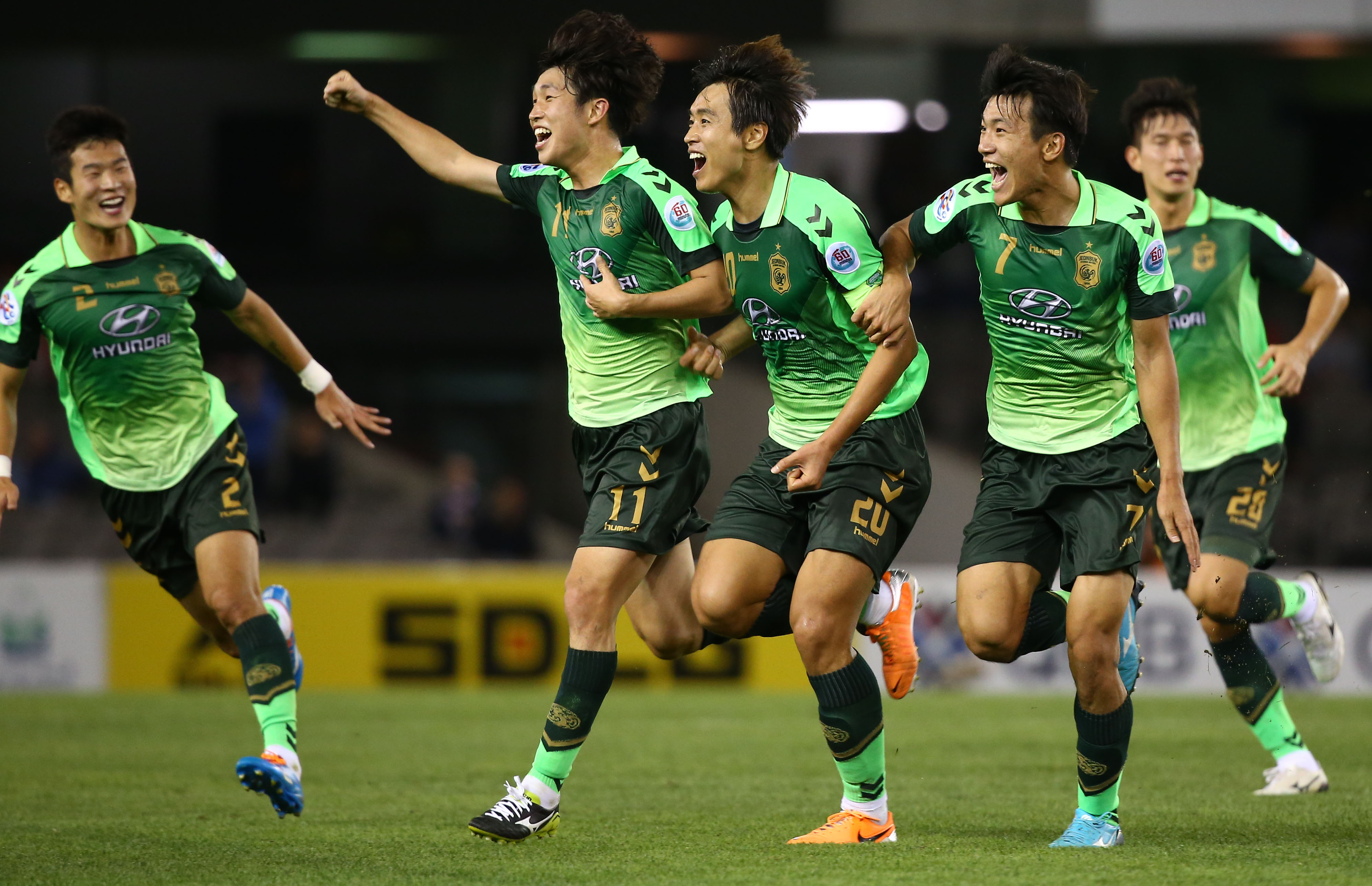 Soi kèo Gwangju vs Jeonbuk Motors