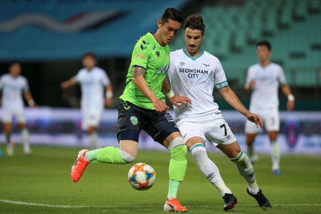 Soi kèo Seongnam vs Jeonbuk Motors