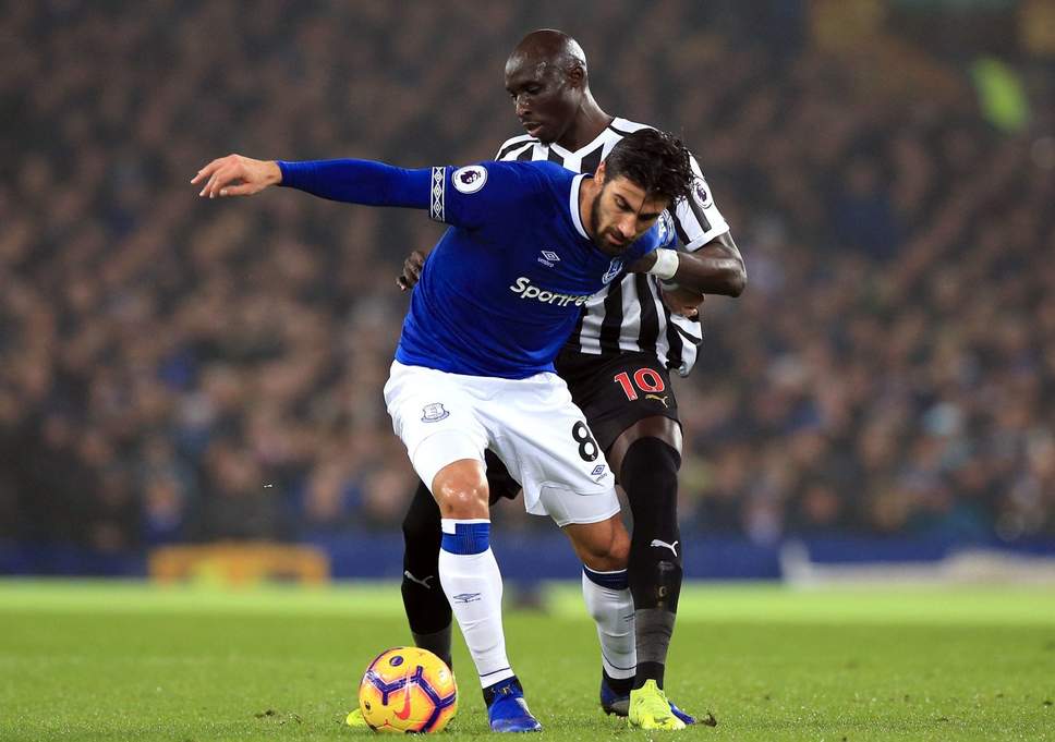 Soi kèo Newcastle vs Everton