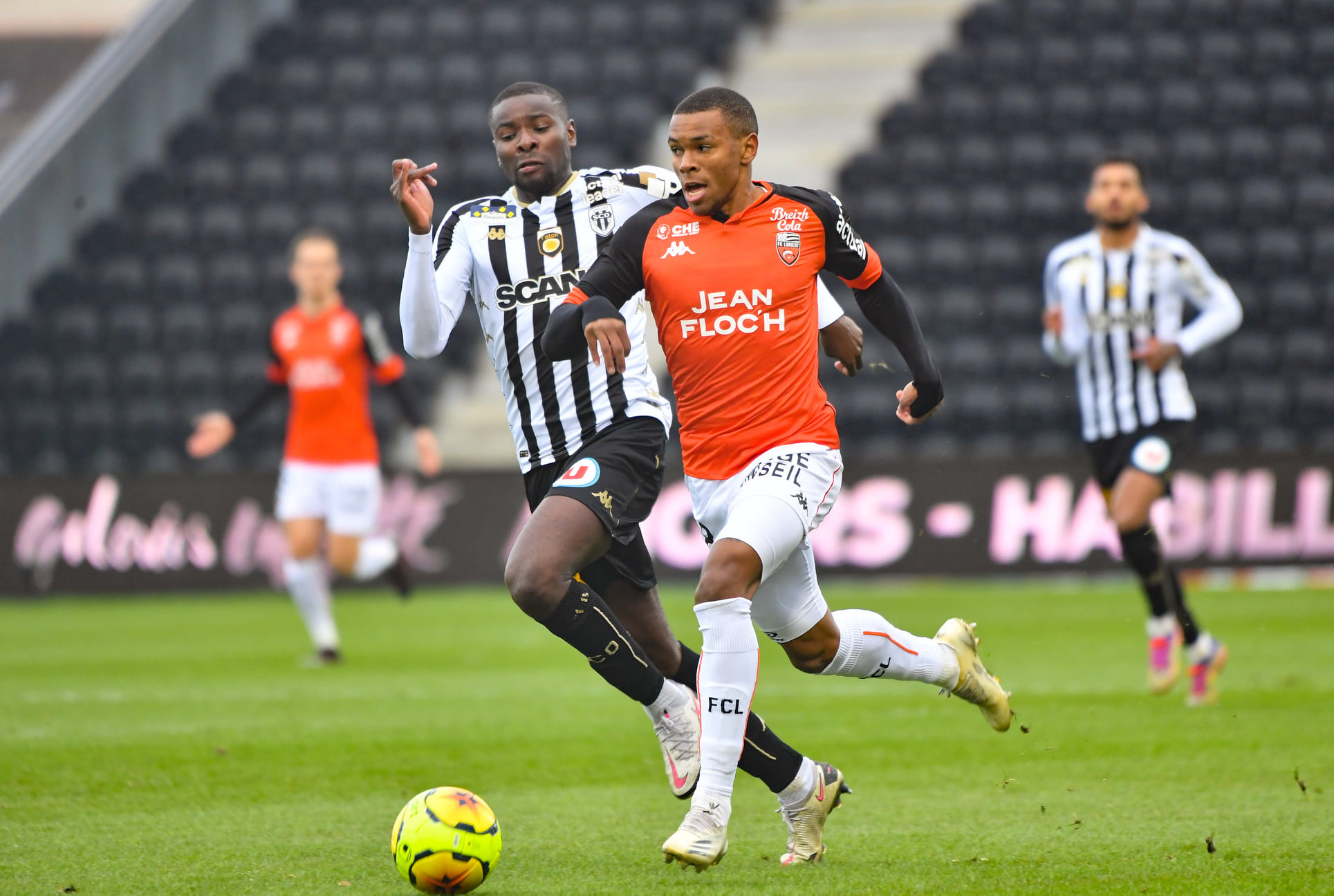 Soi kèo Lorient vs Nimes