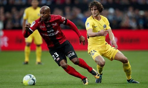 Soi kèo Guingamp vs Niort, 02h00 ngày 14/3 - Hạng nhì Pháp