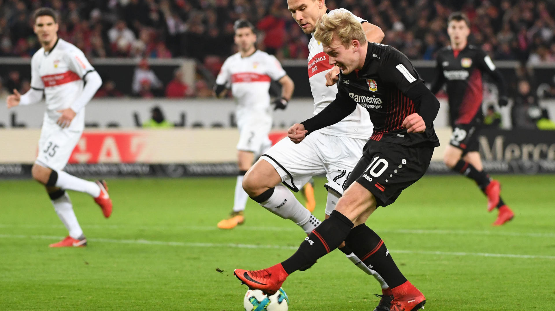 Soi kèo Leverkusen vs Stuttgart