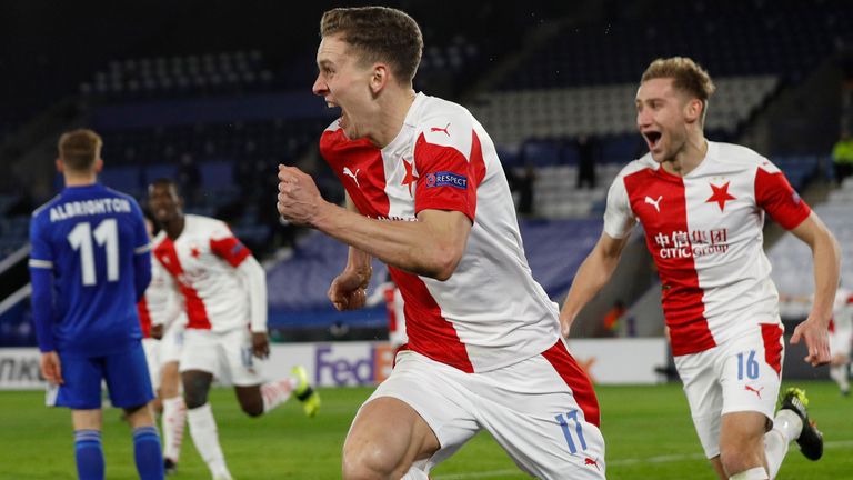 Soi kèo, dự đoán Rangers vs Slavia Praha