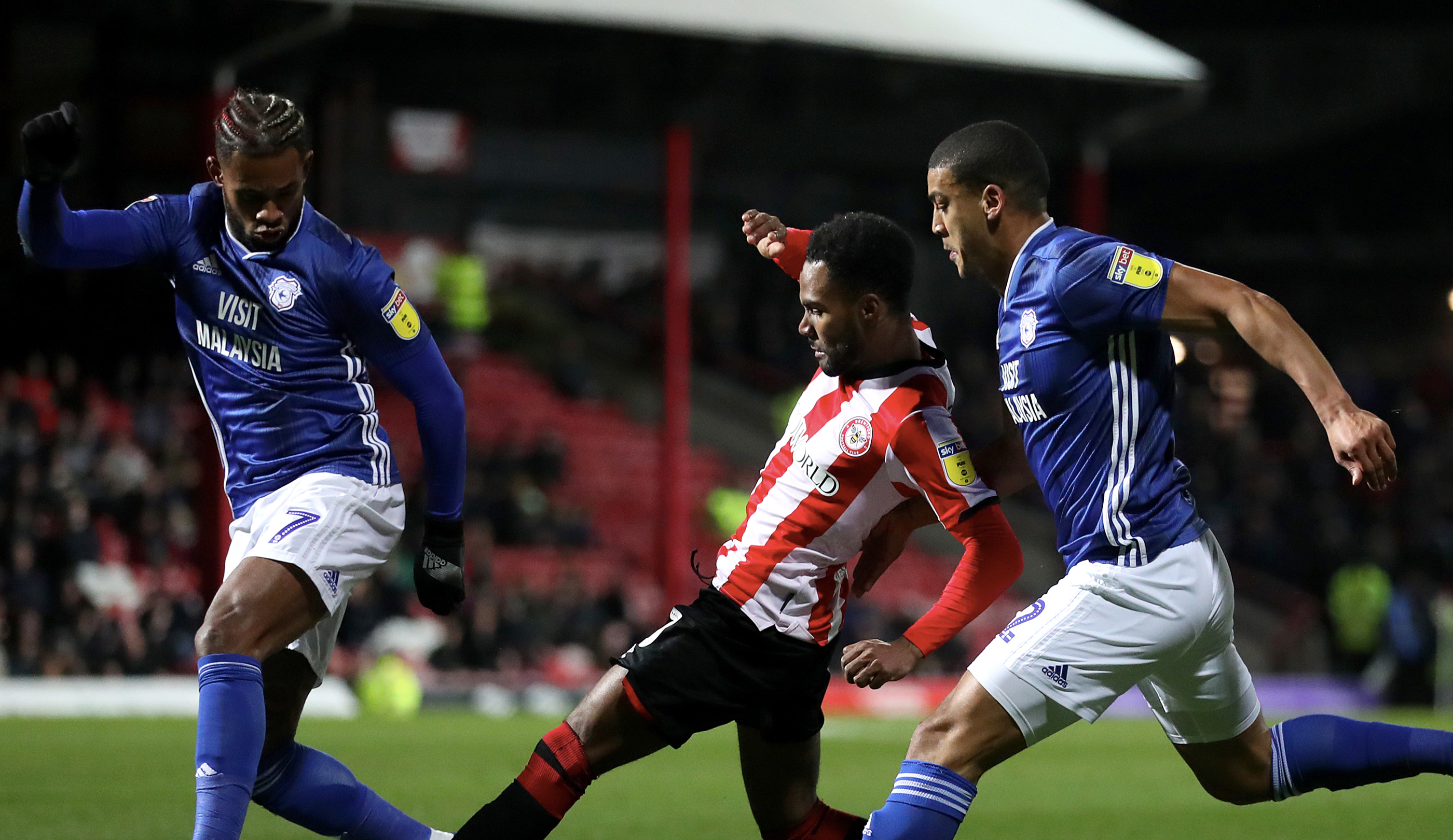 Soi kèo Brentford vs Cardiff