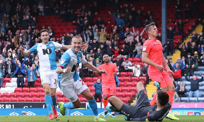 Soi kèo Wycombe vs Blackburn