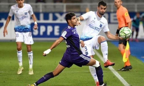 Soi kèo Auxerre vs Chambly, 02h00 ngày 15/02 – Hạng Hai Pháp