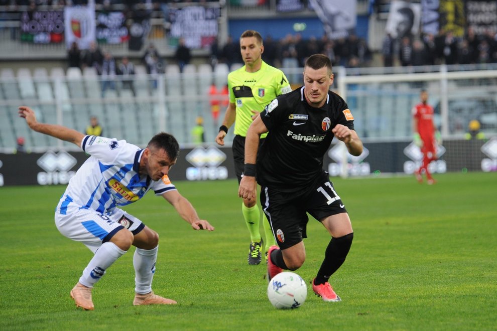 Soi kèo Reggina vs Ascoli