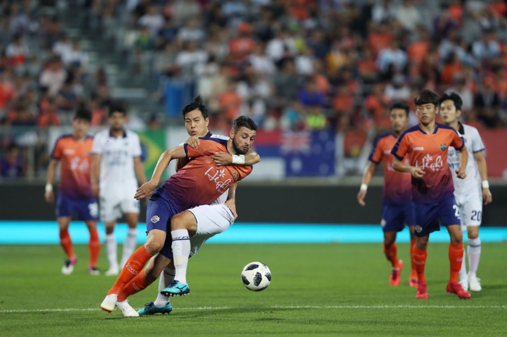 Soi kèo Gangwon vs Seongnam