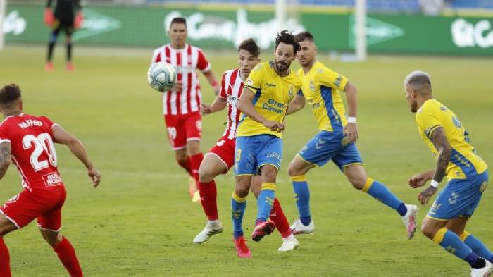 Soi kèo Gijon vs Las Palmas