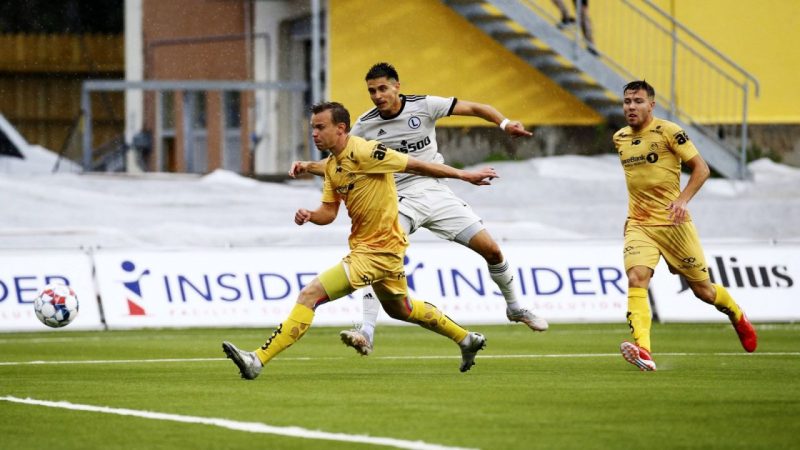 Soi kèo Flora vs Legia Warsaw