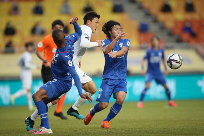 Soi kèo Pohang Steelers vs Suwon FC