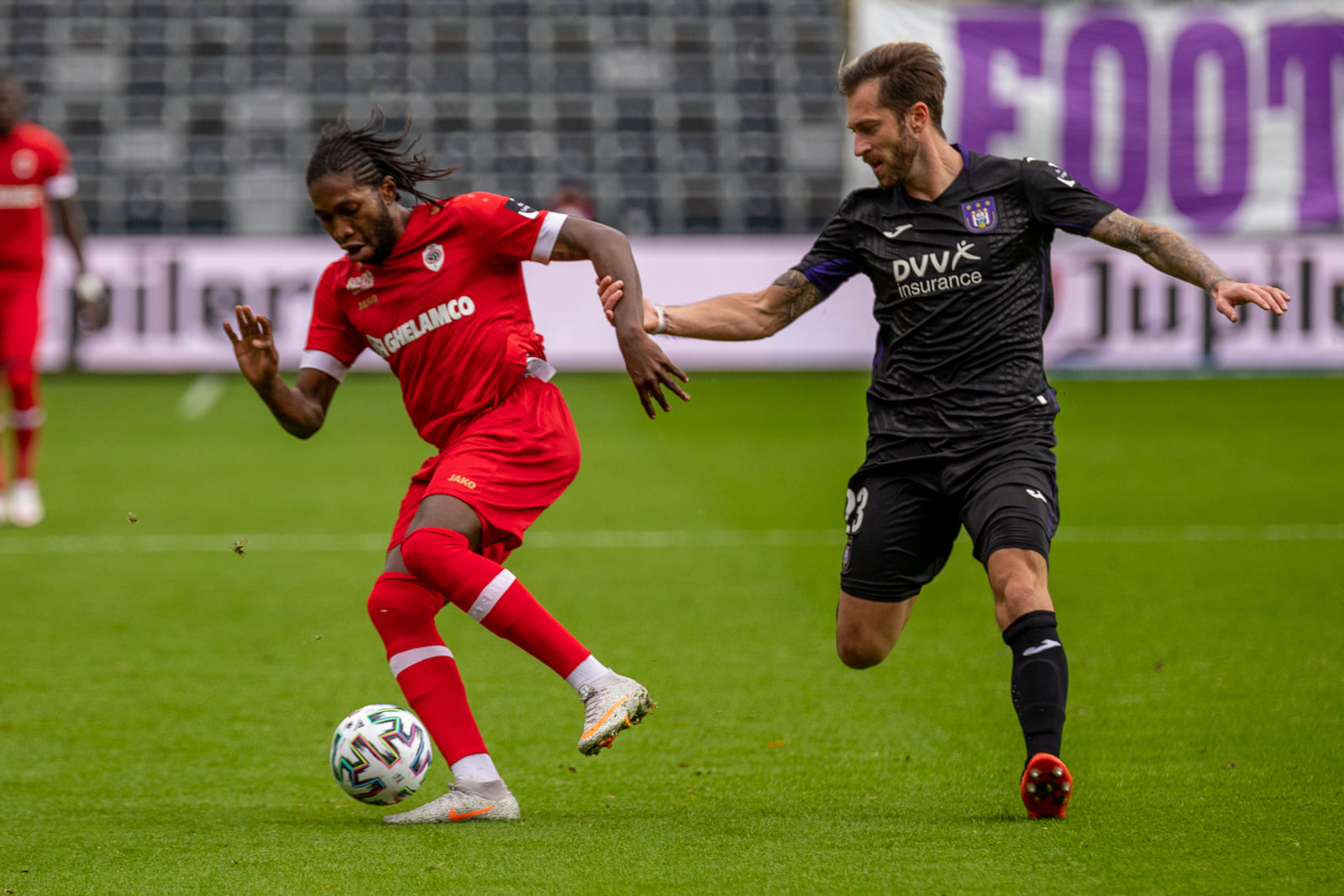 Soi kèo Omonia Nicosia vs Royal Antwerp