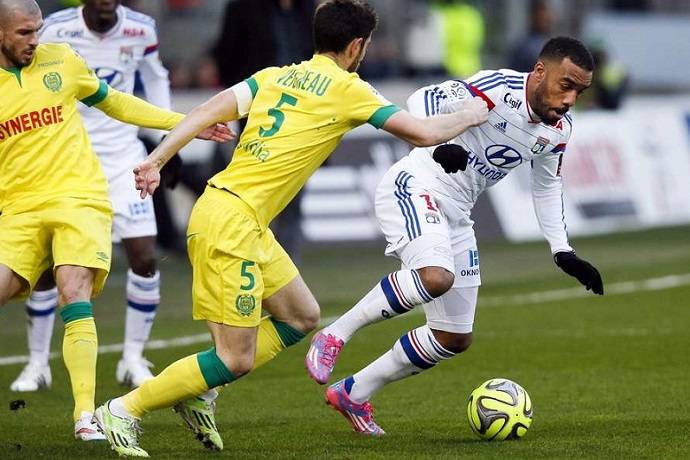 Soi kèo Nantes vs Lyon