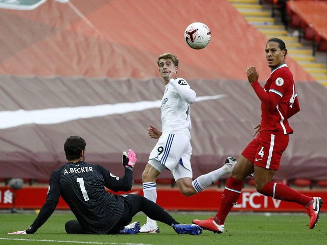 Soi kèo phạt góc Leeds vs Liverpool