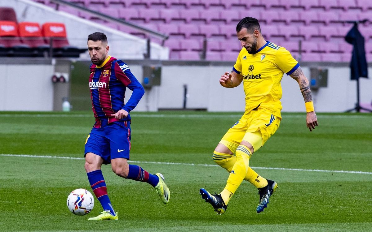 Soi kèo phạt góc Cadiz vs Barcelona