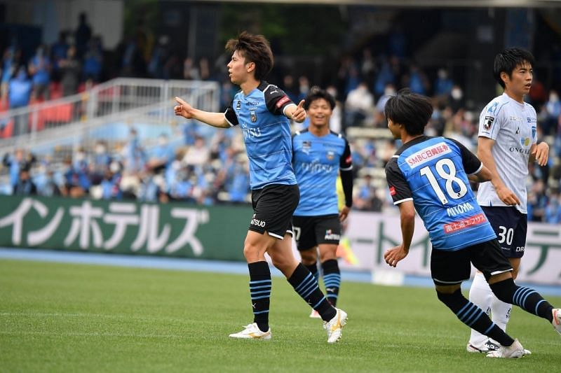 Soi kèo Kawasaki Frontale vs Vissel Kobe