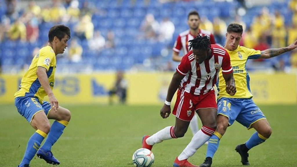 Soi kèo Almeria vs Las Palmas