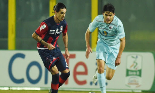 Soi kèo Alessandria vs Crotone