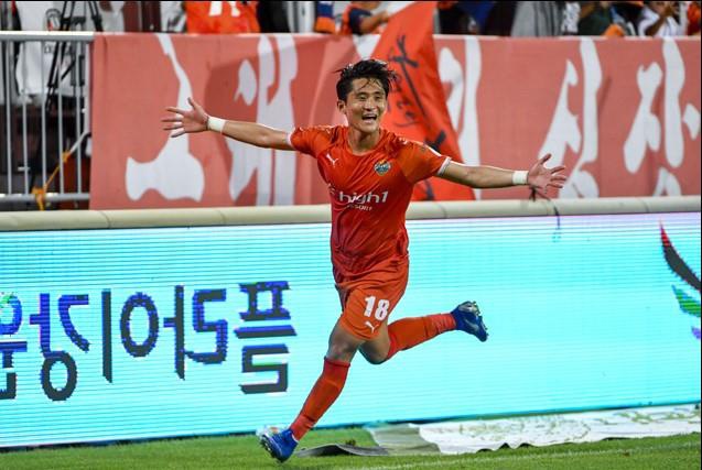 Soi kèo Gangwon FC vs FC Seoul