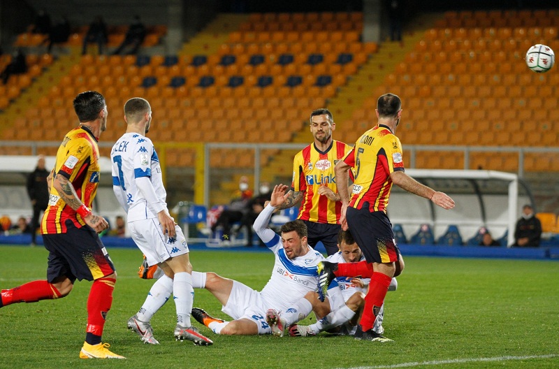 Soi kèo Benevento vs Brescia