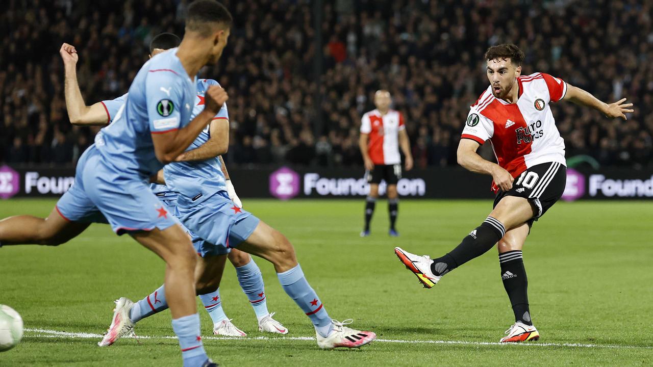 Soi kèo Slavia Praha vs Feyenoord Rotterdam