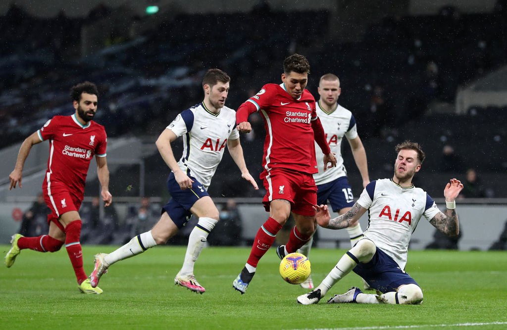 Soi kèo phạt góc Tottenham vs Liverpool