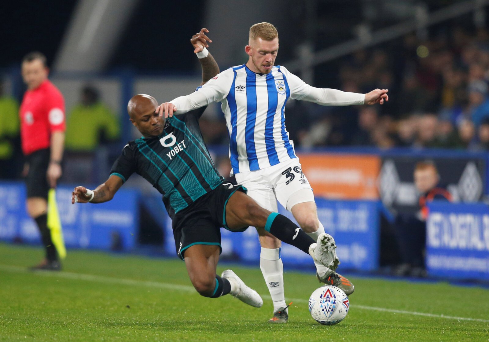 Soi kèo Huddersfield Town vs Blackpool