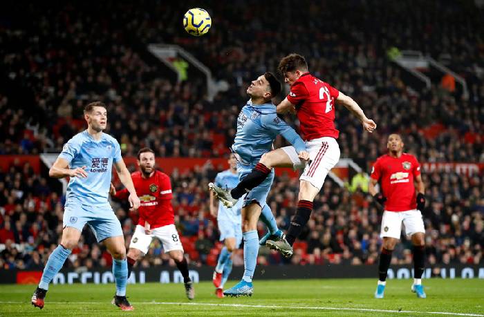 Soi kèo phạt góc MU vs Burnley