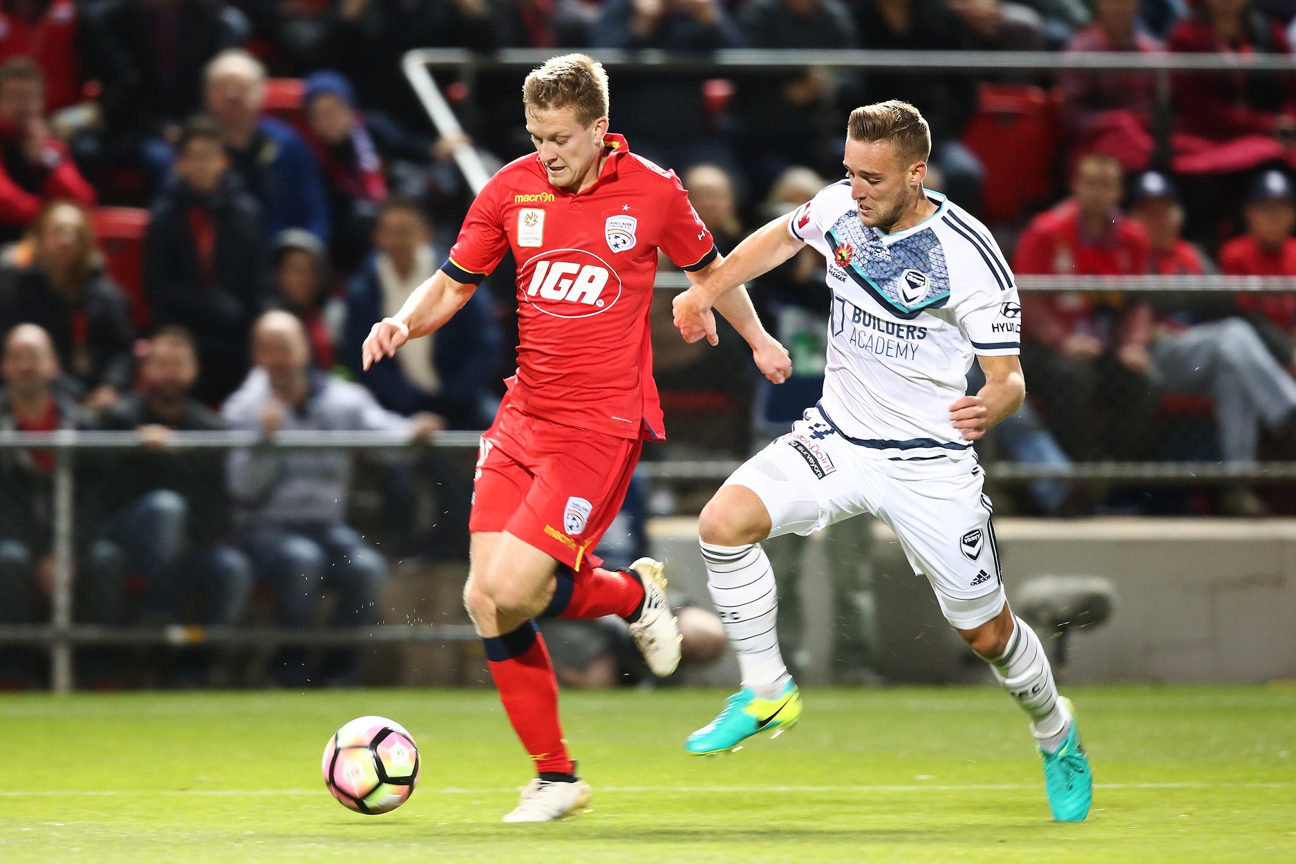 Soi kèo Brisbane Roar FC vs Adelaide United FC