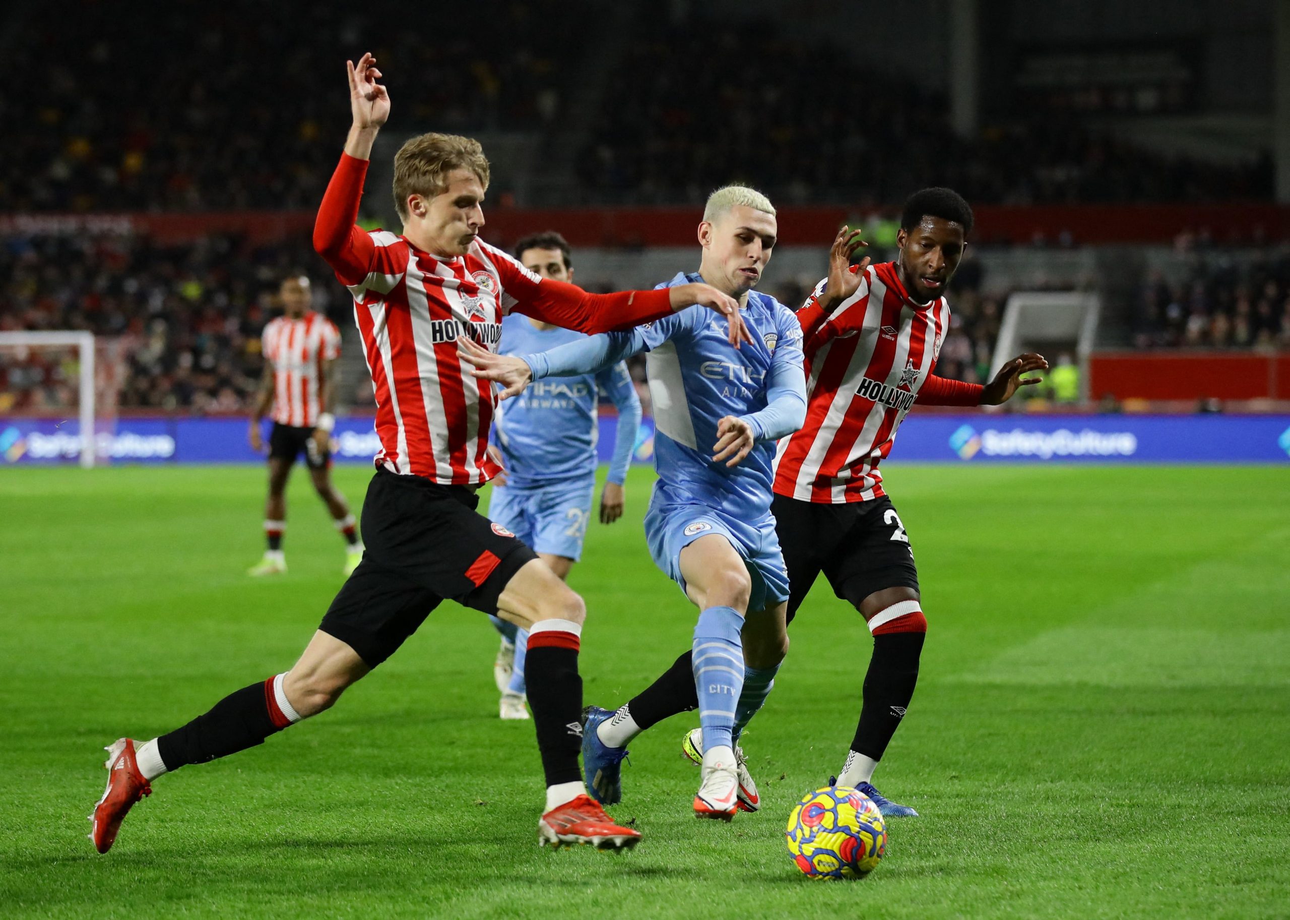 Soi kèo phạt góc Man City vs Brentford