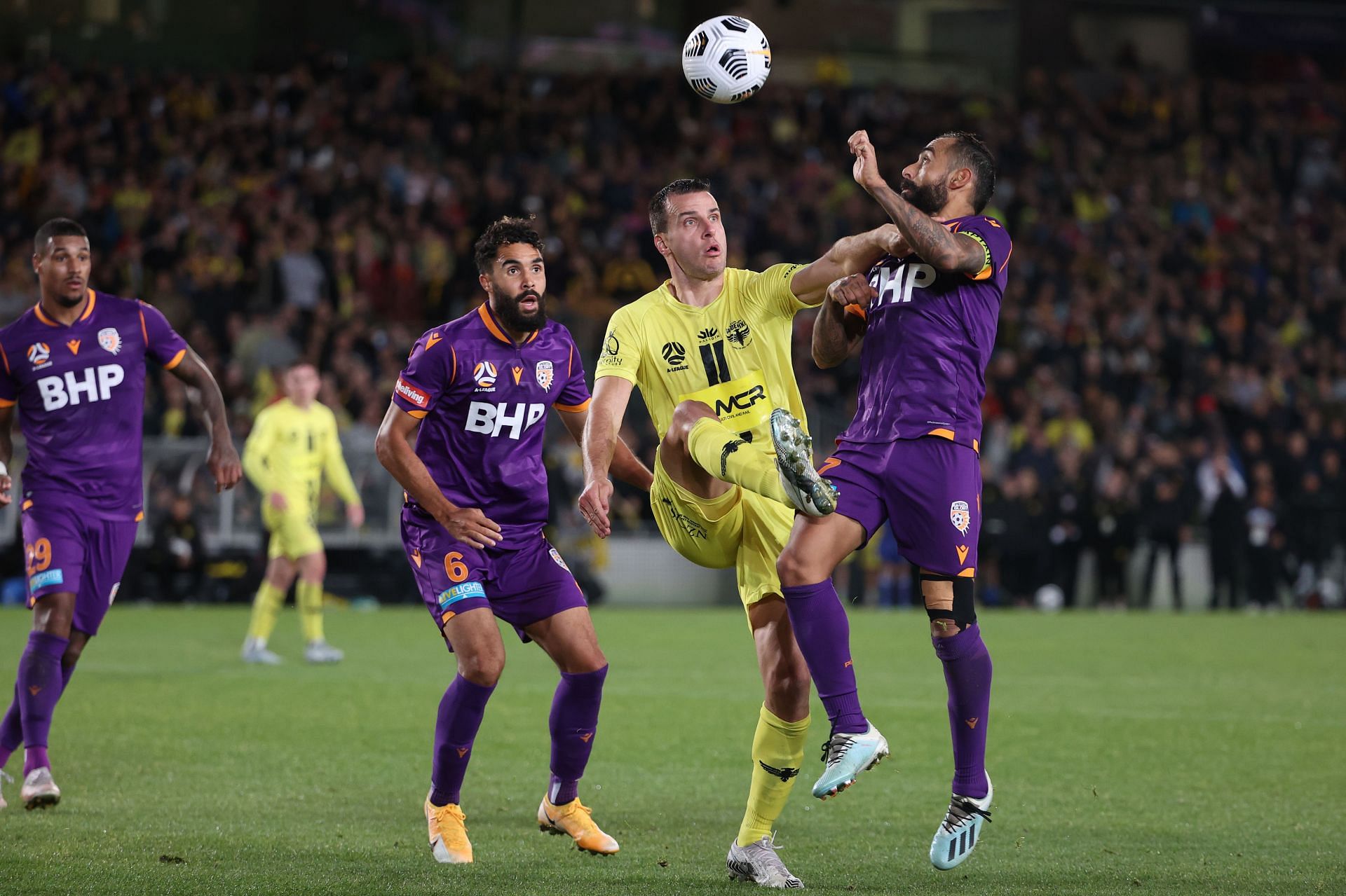 Soi kèo, dự đoán Wellington Phoenix vs Perth Glory