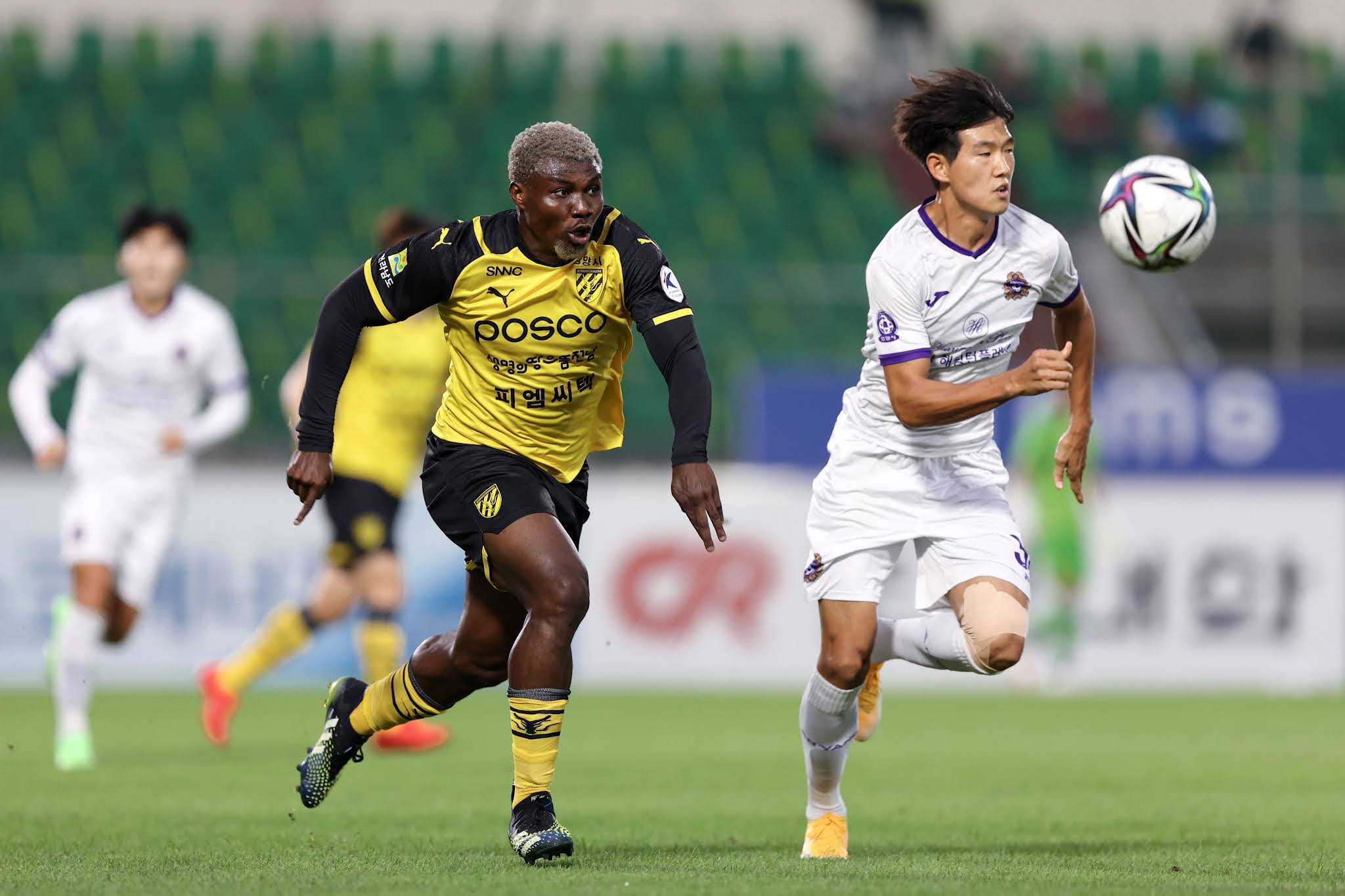 Soi kèo Jeonnam Dragons vs Ceres FC